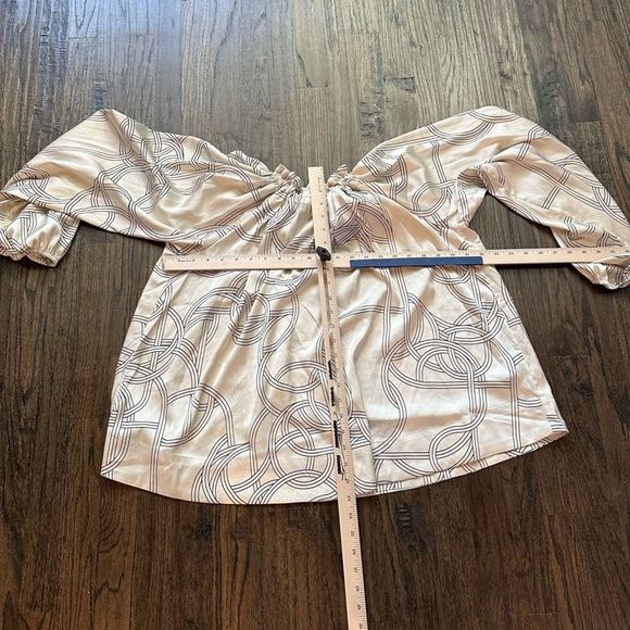 H&M Women Blouse Small Beige Geometric Long Sleeve High Career Top New Oversize - Picture 4 of 7